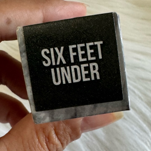 Jeffree Starr Cosmetics Six Feet Under The Gloss - Picture 8 of 8